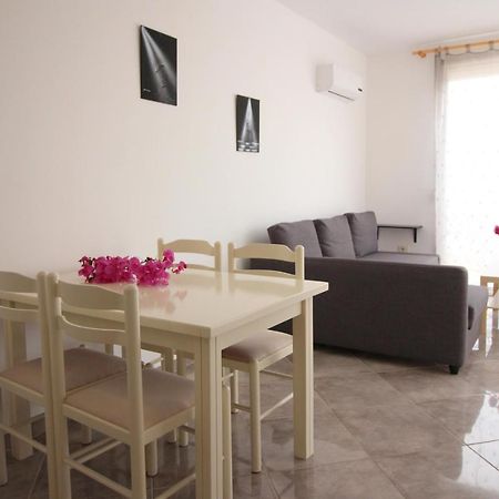 The Bay Apartments Саранде Екстериор снимка