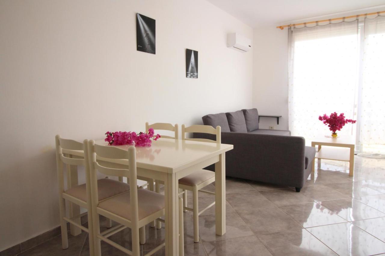 The Bay Apartments Саранде Екстериор снимка