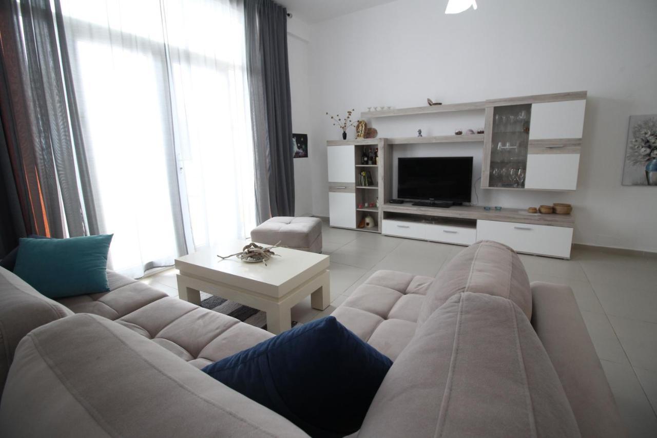 The Bay Apartments Саранде Екстериор снимка